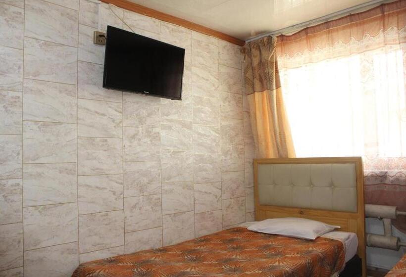 اتاق اکونومی, City Hostel & Tours