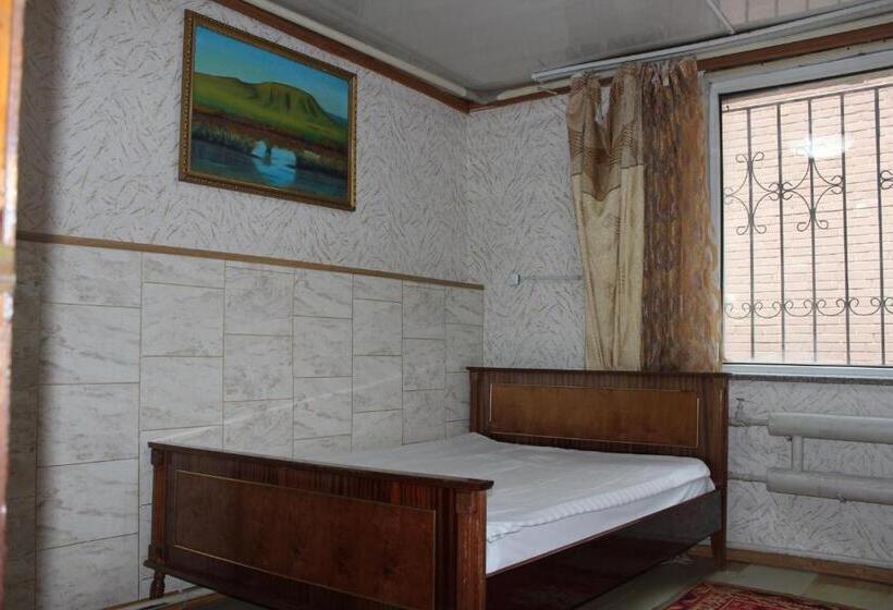 اتاق استاندارد یک نفره, City Hostel & Tours