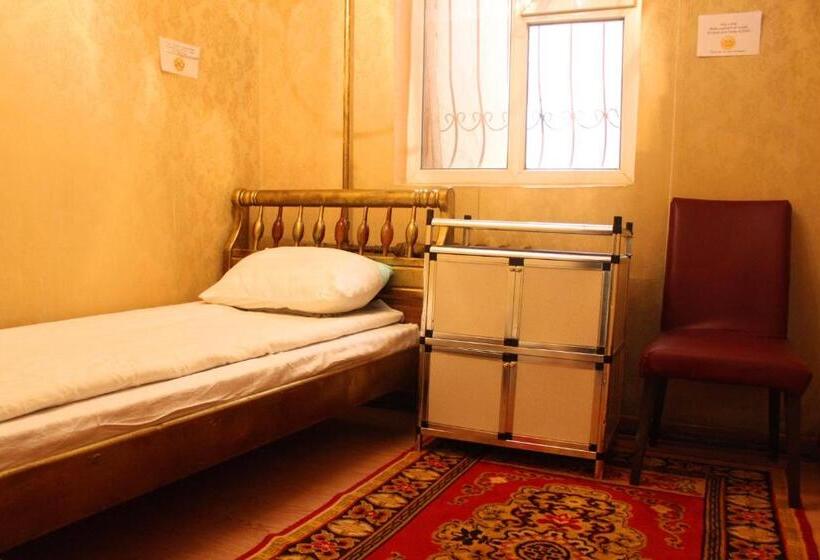 اتاق اکونومی یک تخته, City Hostel & Tours