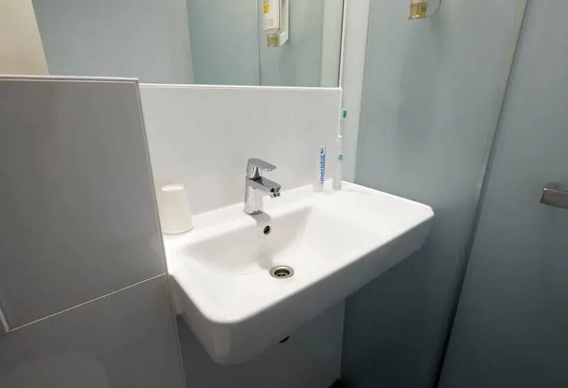 اتاق استاندارد, Easyhotel Maastricht City Centre