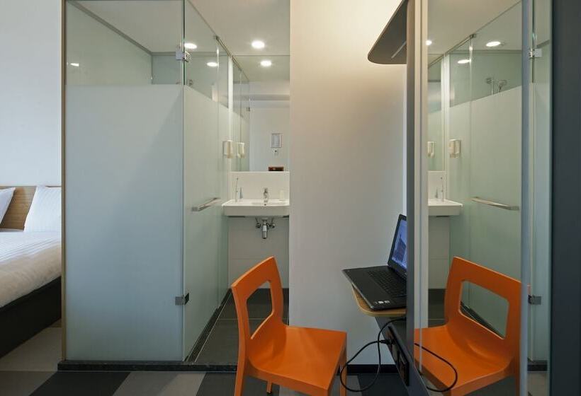اتاق استاندارد, Easyhotel Maastricht City Centre