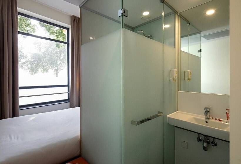 اتاق عادی, Easyhotel Maastricht City Centre