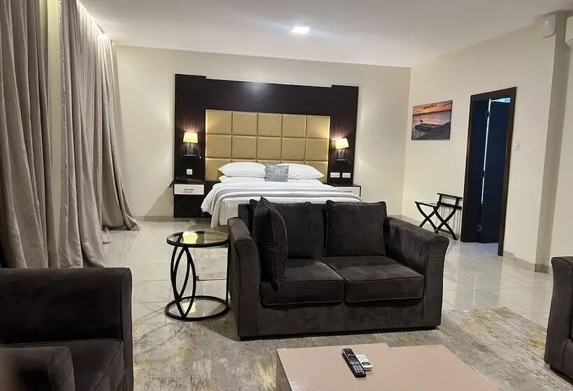 اتاق اجرایی, Rollace Hotel Lagos Intl