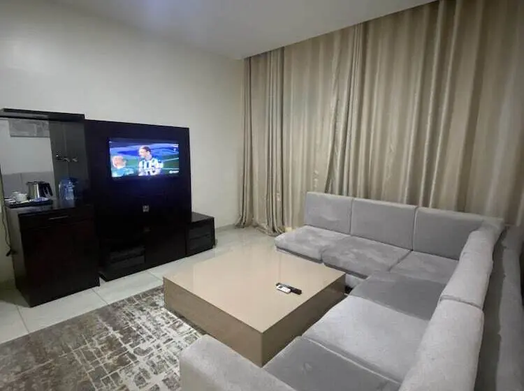 سوئیت پریمیوم, Rollace Hotel Lagos Intl