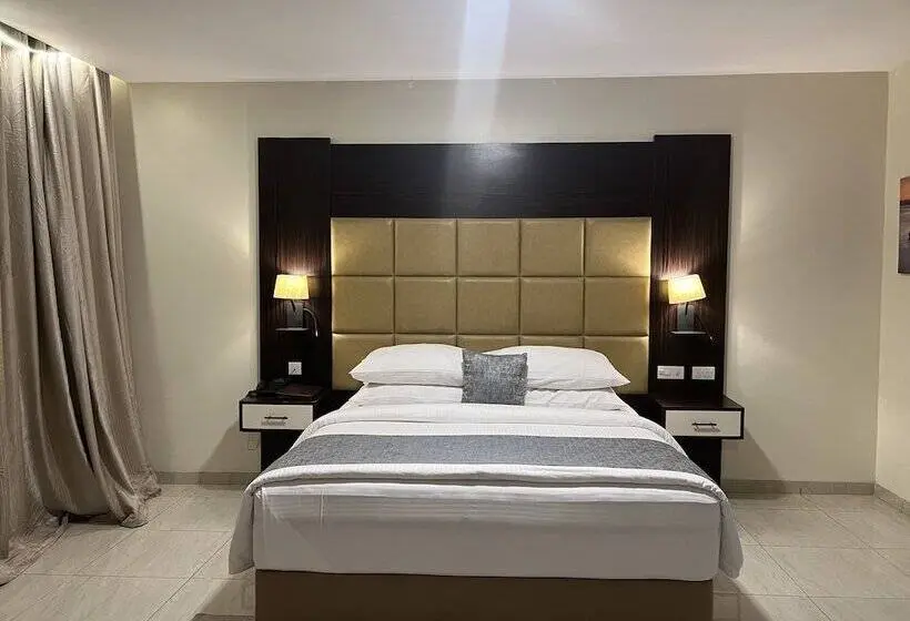 سوئیت پریمیوم, Rollace Hotel Lagos Intl