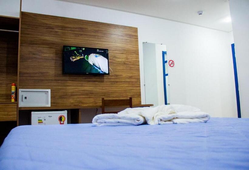 标准三人间, Diamantina Em Guarapari