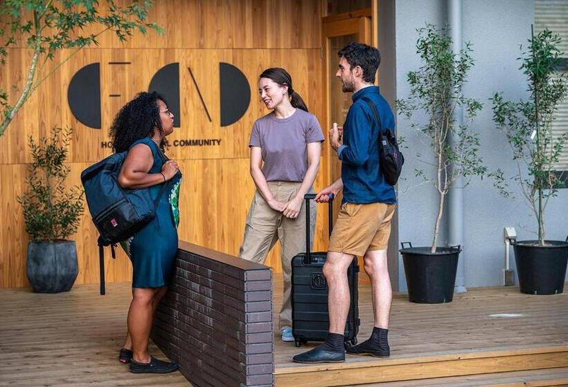 غرفة قياسية, En Hostel