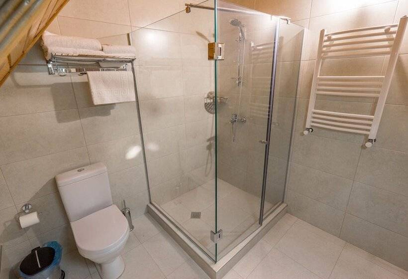 اتاق استاندارد, Imperial House