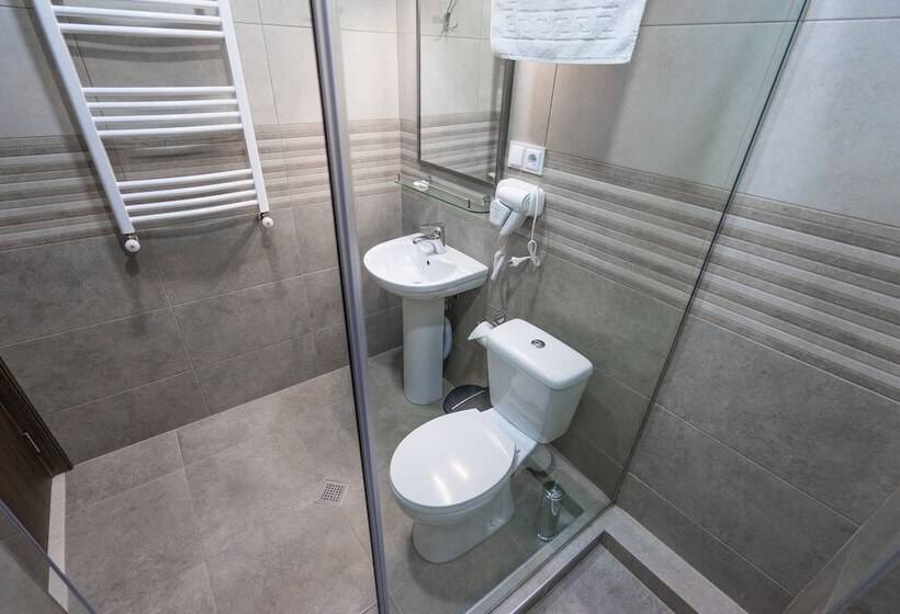 اتاق استاندارد, Imperial House