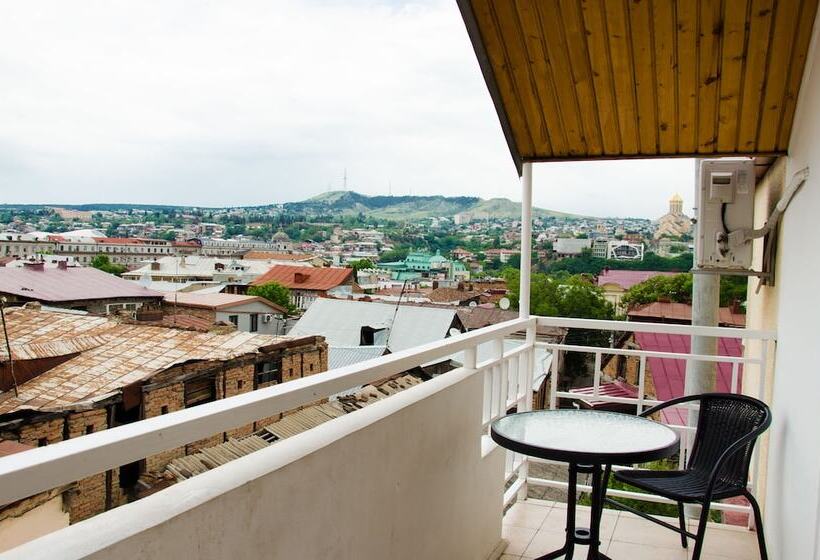 اتاق استاندارد, Imperial House