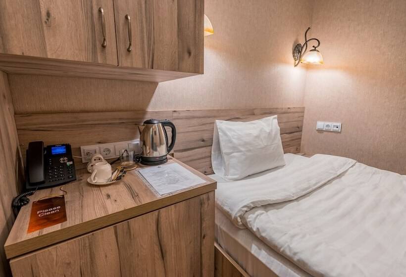 اتاق استاندارد, Imperial House