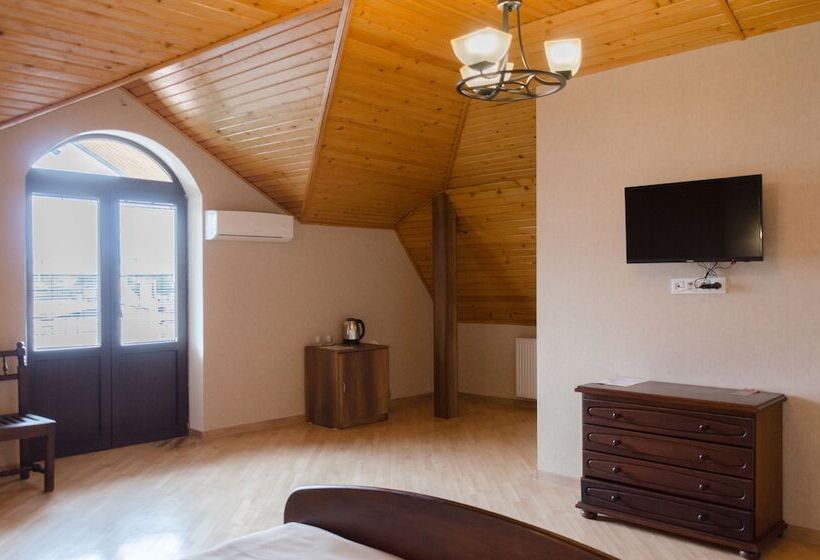 اتاق استاندارد, Imperial House