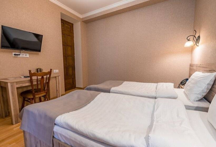 اتاق استاندارد, Imperial House