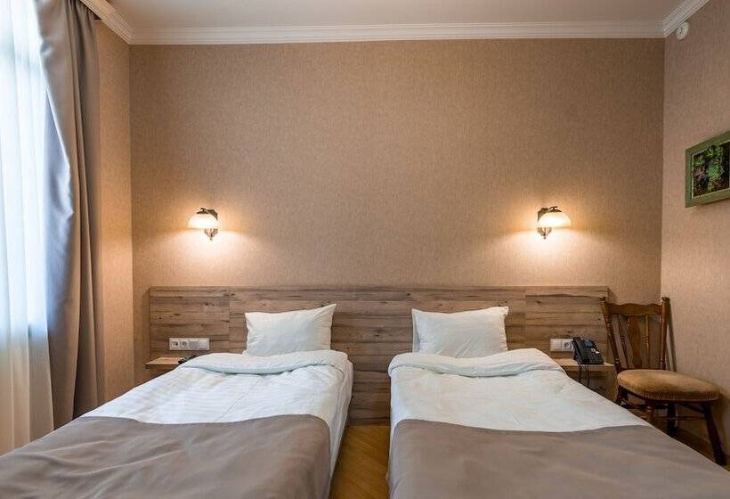 اتاق استاندارد, Imperial House