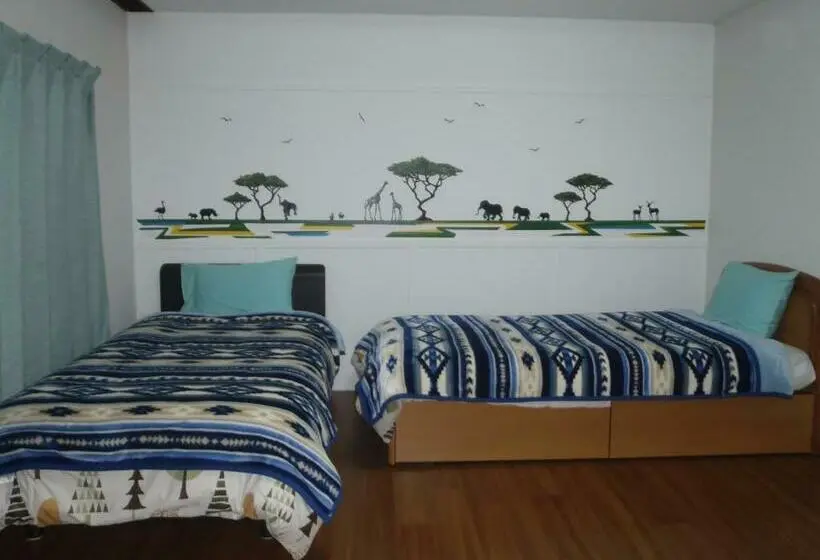 Perhehuone, Mike S B&b Tokoname