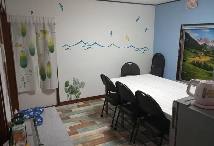 Economy-huone, Mike S B&b Tokoname