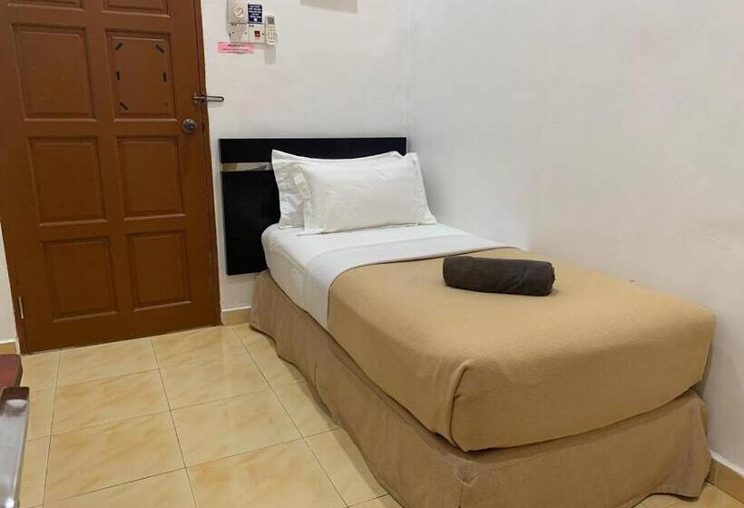 スタンダードシングルルーム, Anggerik Impian Hotel  Best For Travellers At Kuala Berang