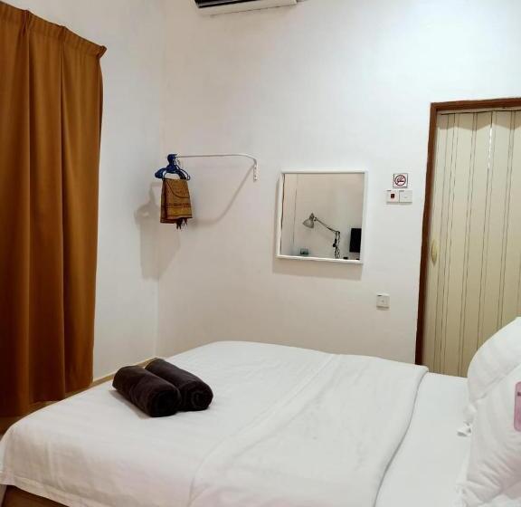 スタンダードルーム, Anggerik Impian Hotel  Best For Travellers At Kuala Berang