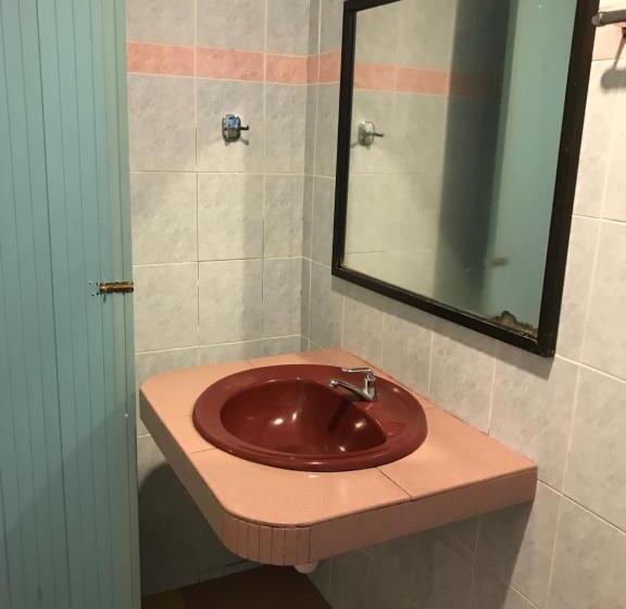 Трехместный Номер Superior, Dan Restoran Seri Kangsar