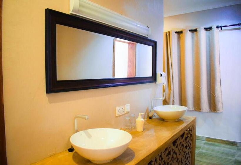 标准间带游泳池, Kikoi Boutique