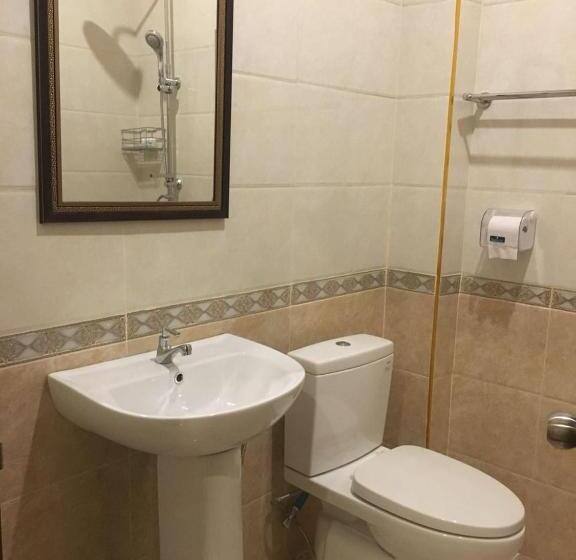 חדר דלוקס, Leego