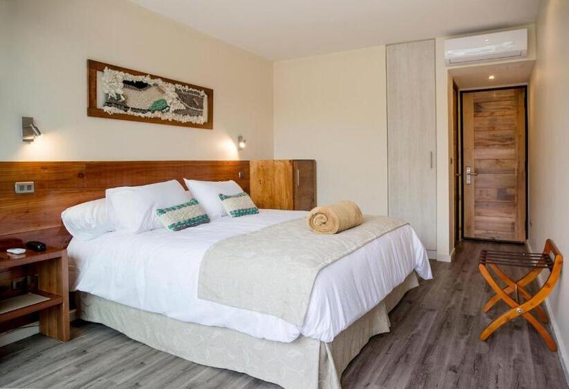 اتاق راحتی سه تخته, Maki