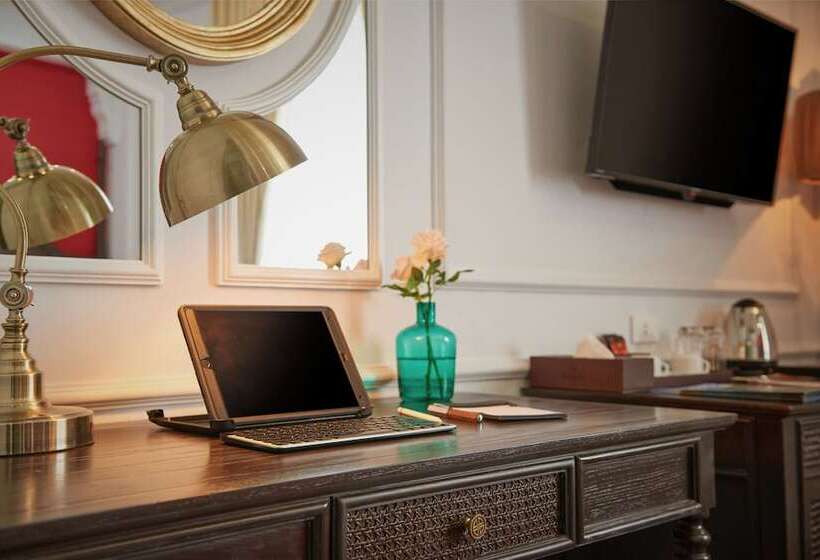 اتاق لوکس, Manoir Des Arts