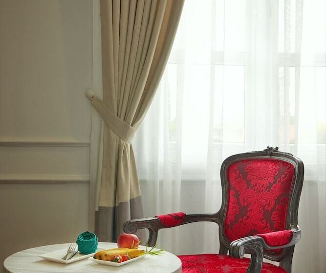 اتاق لوکس, Manoir Des Arts