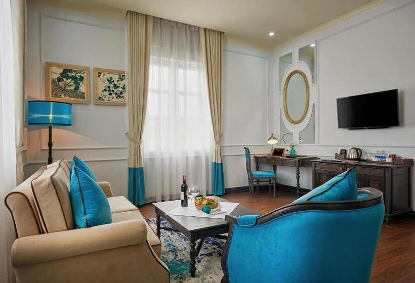 سوئیت با تخت بزرگ, Manoir Des Arts