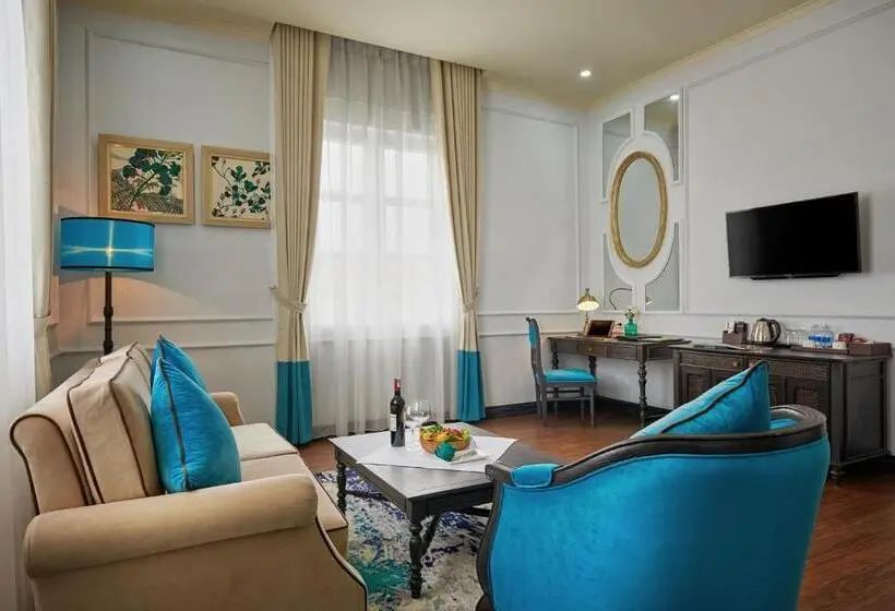 سوئیت با تخت بزرگ, Manoir Des Arts