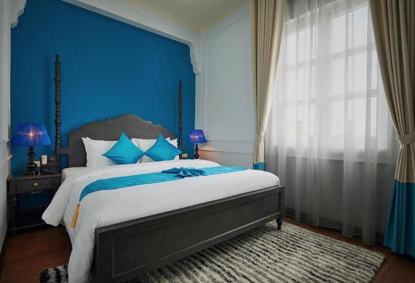 سوئیت با تخت بزرگ, Manoir Des Arts