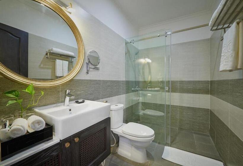 سوئیت با تخت بزرگ, Manoir Des Arts