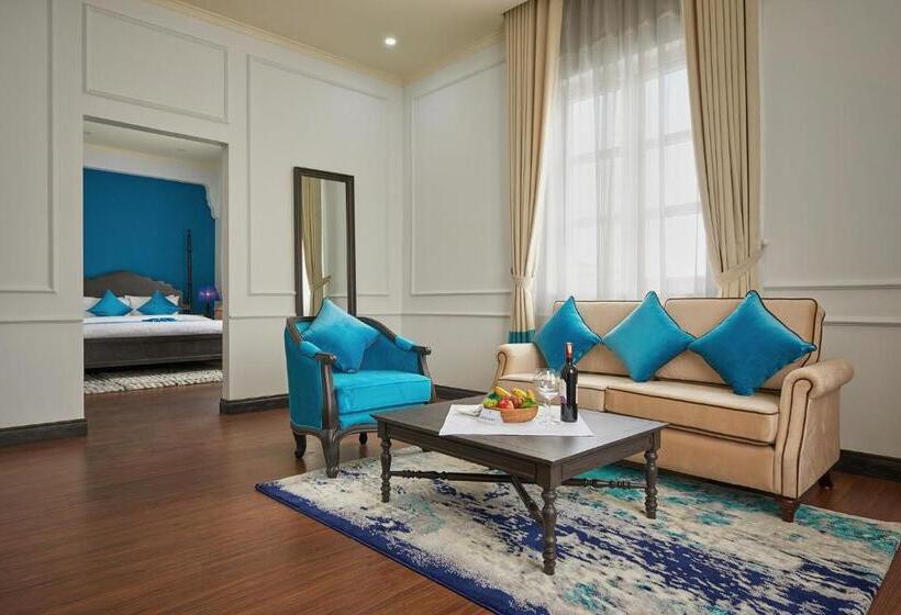 سوئیت با تخت بزرگ, Manoir Des Arts