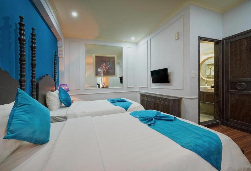 اتاق پرمیوم, Manoir Des Arts