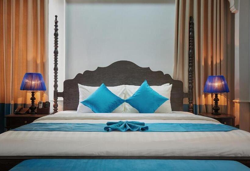 اتاق پرمیوم, Manoir Des Arts