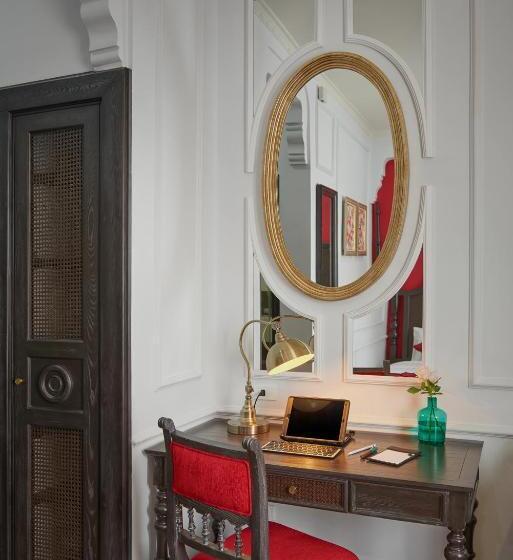 اتاق لوکس, Manoir Des Arts