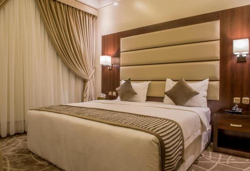 سوئیت رویال, Normina