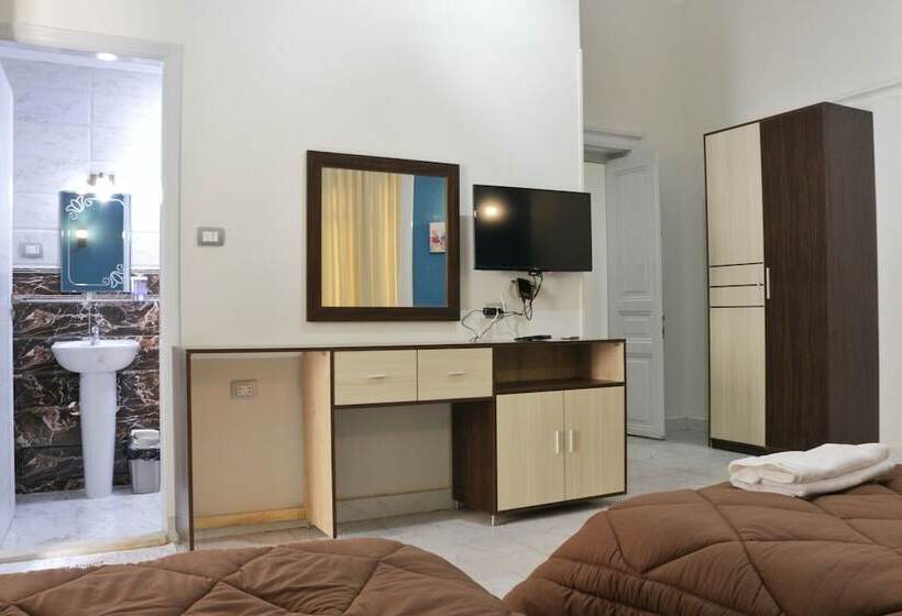 اتاق لوکس, Hostgram