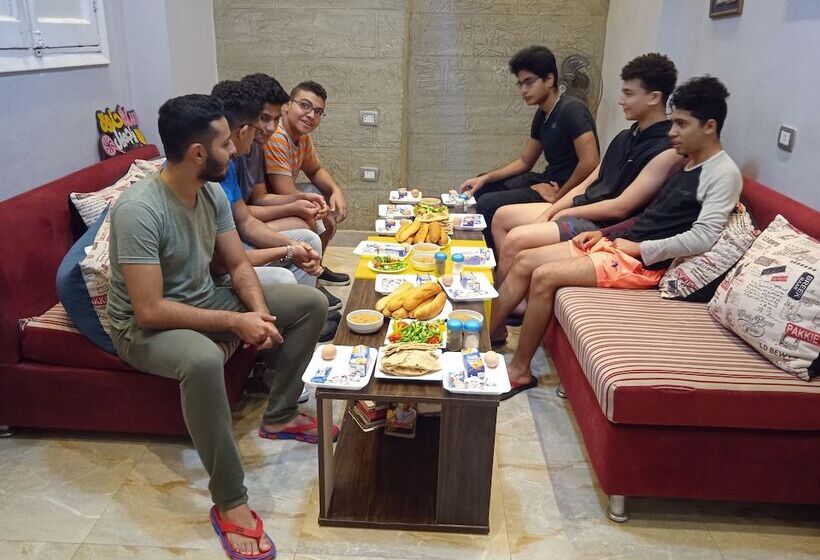 اتاق لوکس, Hostgram