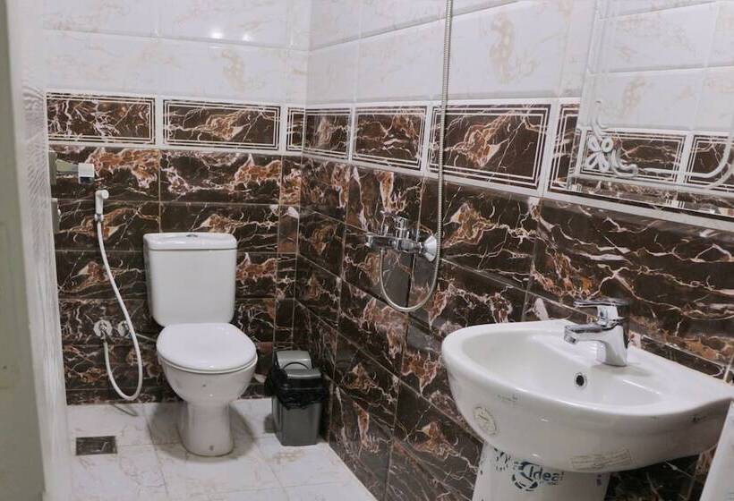 اتاق خانوادگی, Hostgram