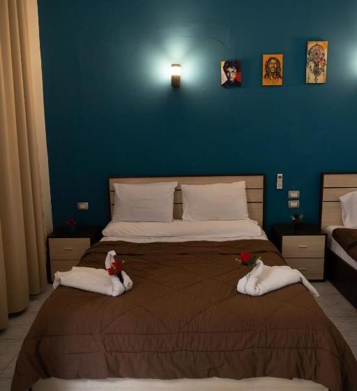 اتاق لوکس, Hostgram