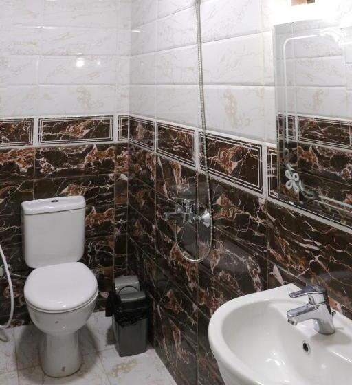 اتاق خانوادگی, Hostgram