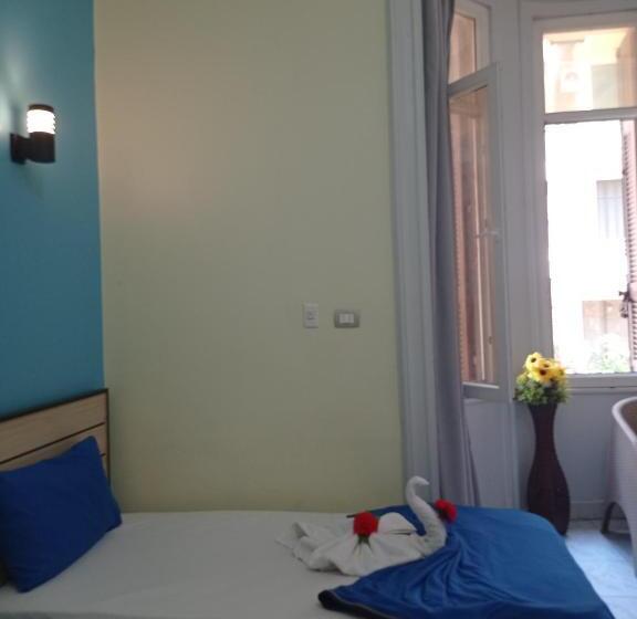 اتاق لوکس یک تخته, Hostgram