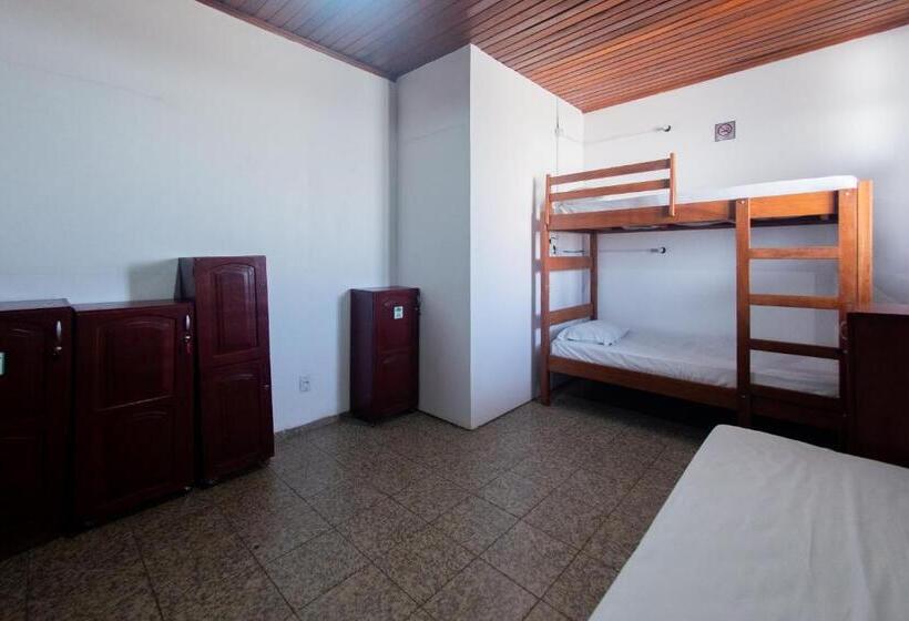 اتاق خانوادگی با سرویس بهداشتی مشترک, Hostel Caçari