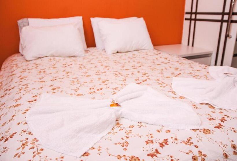 اتاق راحتی سه تخته, Hostel Caçari
