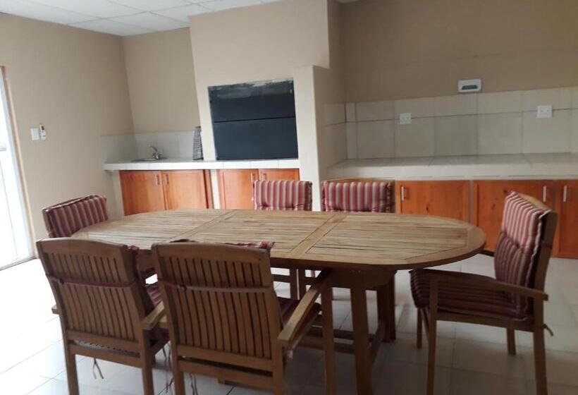 带3个卧室的别墅, Augrabies De Oude Stoor Guesthouse