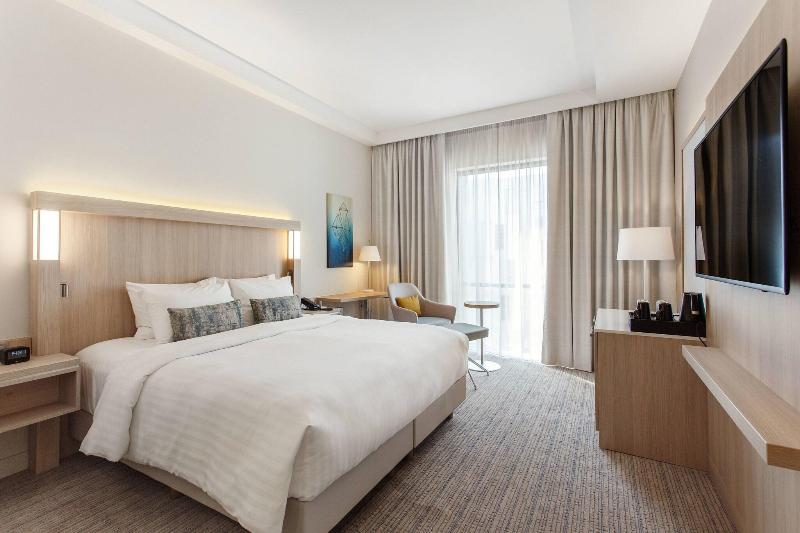 اتاق سوپریور با تخت بزرگ, Courtyard By Marriott Vilnius City Center