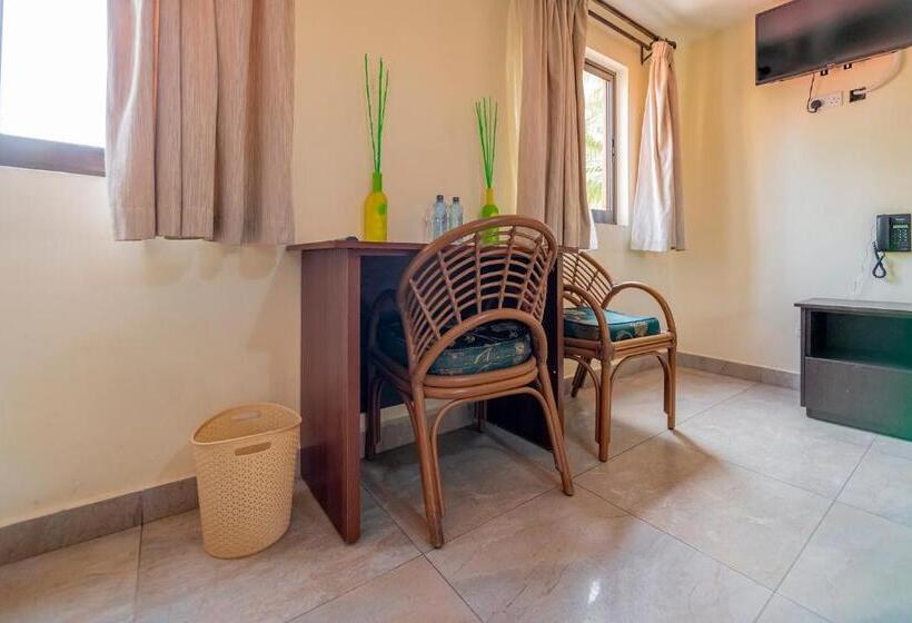 اتاق سوپریور سه تخته, Joy Palace