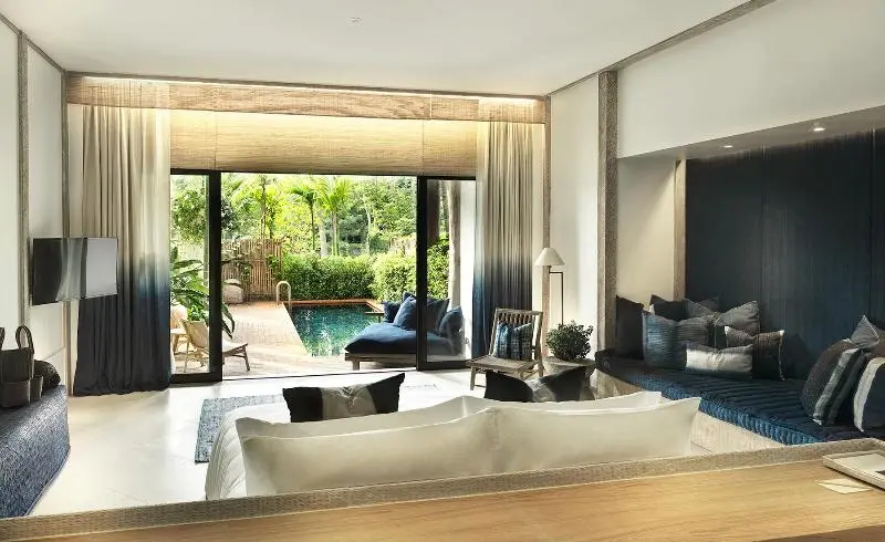 Suite with Pool