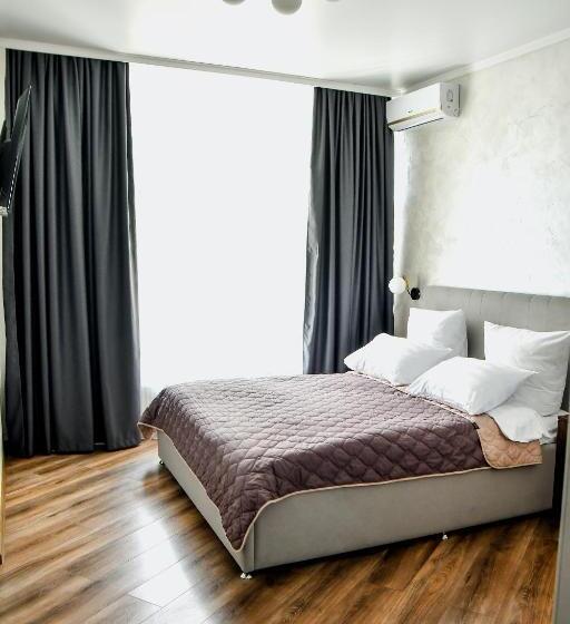 스위트, Safari Club